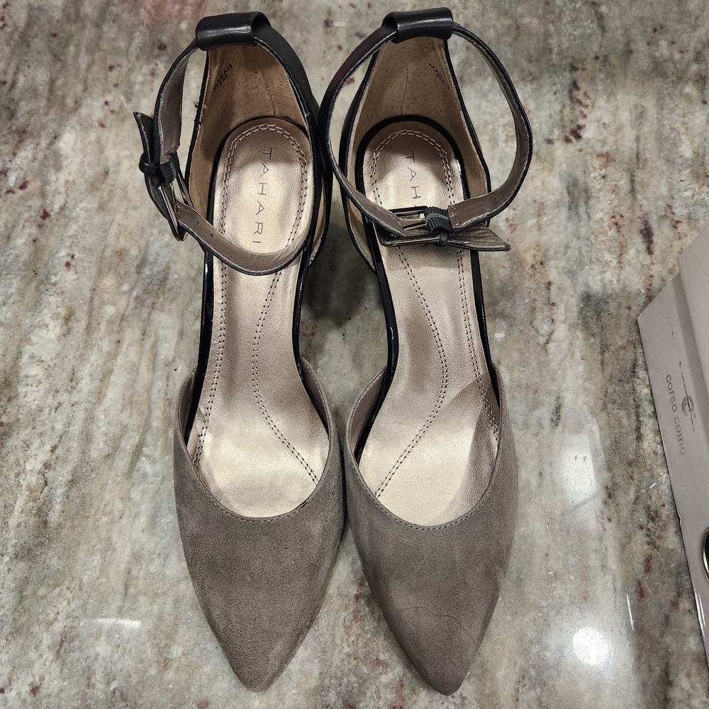 Tahari Black Women’s Heels - Picture 3 of 6